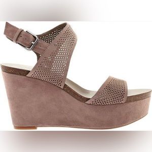 Vince Camino Vessinta Wedge Sandal